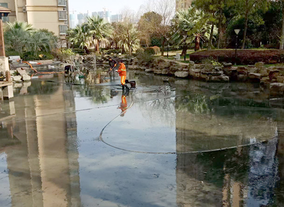 南康景观池淤泥清理