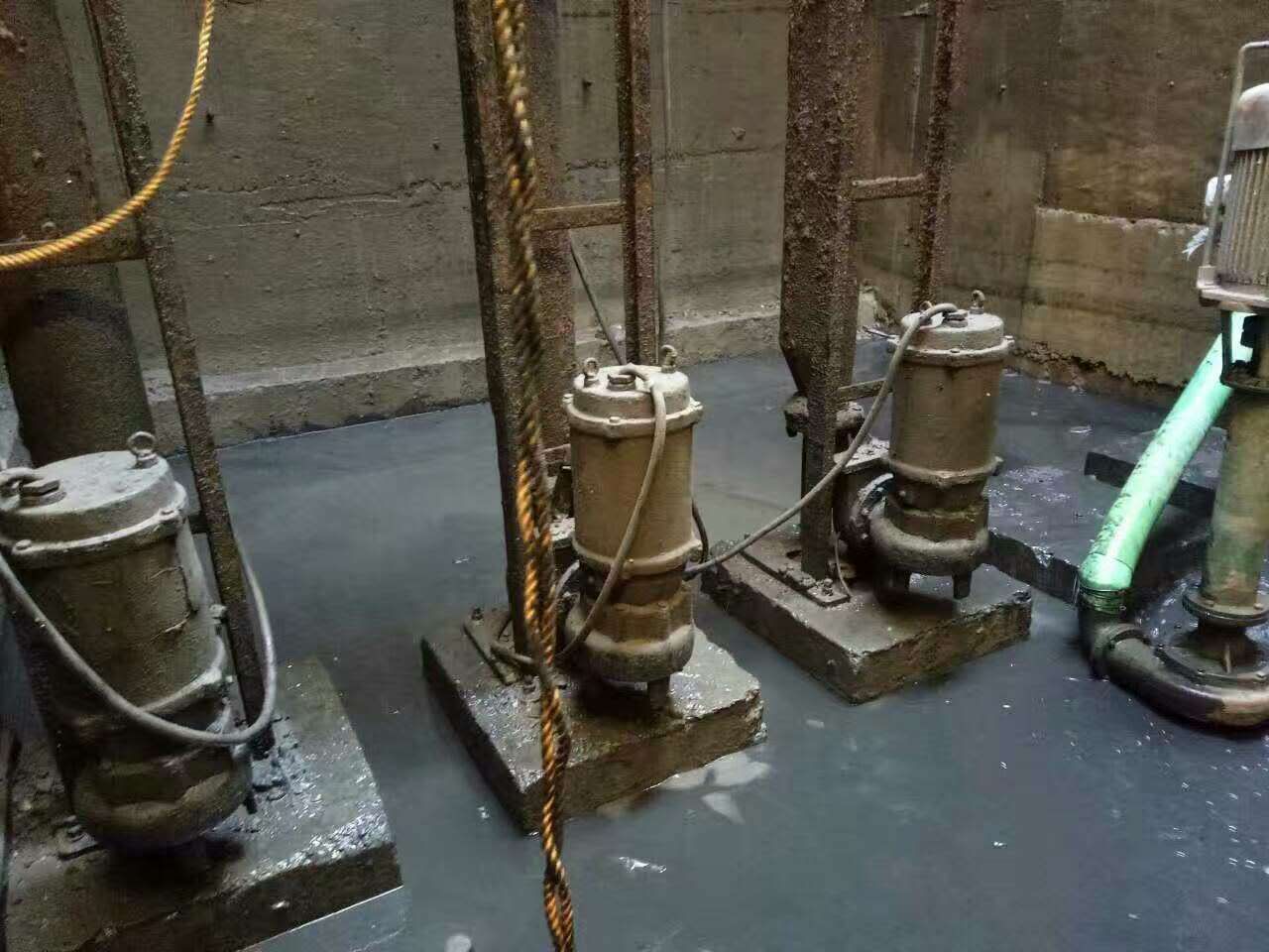 南康污水池清理